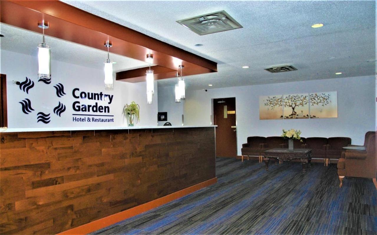 Country Garden Inn & Restaurant Smoky Lake Exterior photo